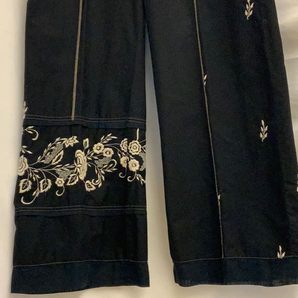 Embroidered 100% Cotton Wide-legged Cropped Pants by LA designer Burning Torch - Picture 3 of 11